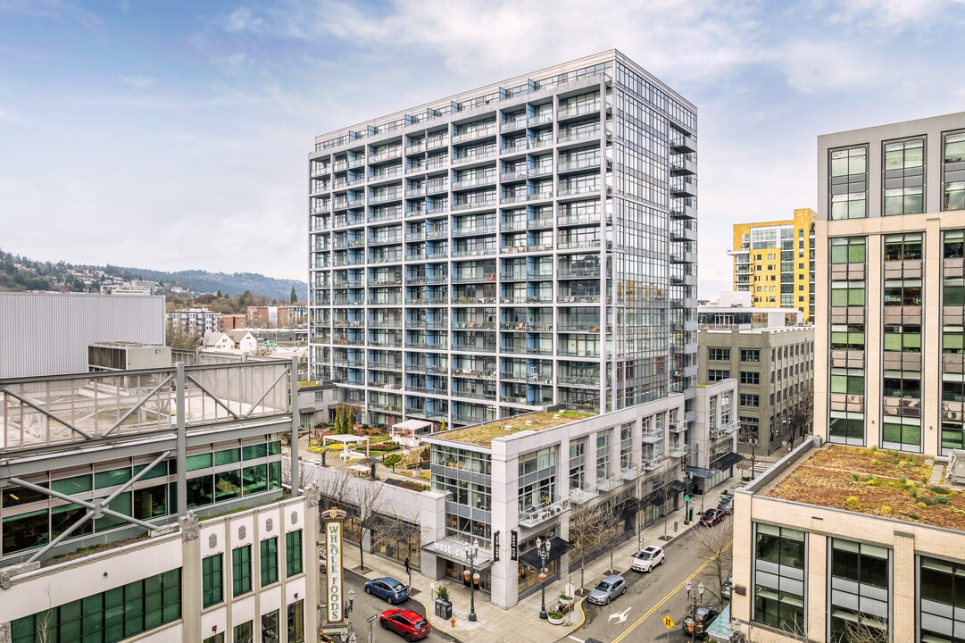 The Louisa Apartments in Portland, OR - Building Photo