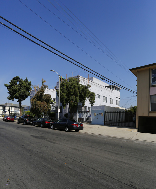 3781 W 9th St in Los Angeles, CA - Building Photo - Building Photo