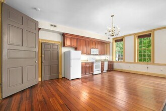710 Caroline St in Fredericksburg, VA - Building Photo - Building Photo
