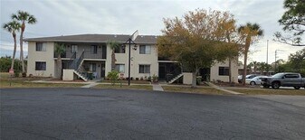 22523 Westchester Blvd in Port Charlotte, FL - Building Photo