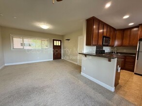 138 Mar Vista Dr in Monterey, CA - Building Photo - Building Photo