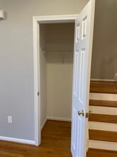 3922 Kathryn Jean Ct in Fairfax, VA - Foto de edificio - Building Photo