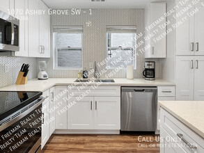 1070 Ashby Grove SW in Atlanta, GA - Building Photo - Building Photo