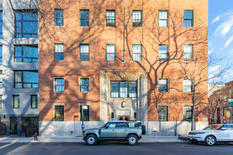 Christodora House in New York, NY - Foto de edificio - Building Photo