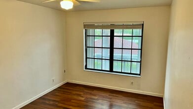 1437 Princeton Ln in Boynton Beach, FL - Foto de edificio - Building Photo