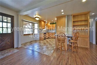 8308 NW 27th St in Bethany, OK - Building Photo - Building Photo