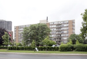 Central Park Place & Terrace in Toronto, ON - Building Photo