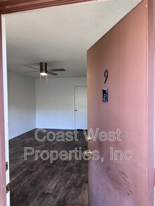 1810 Broadway St in Oceanside, CA - Building Photo