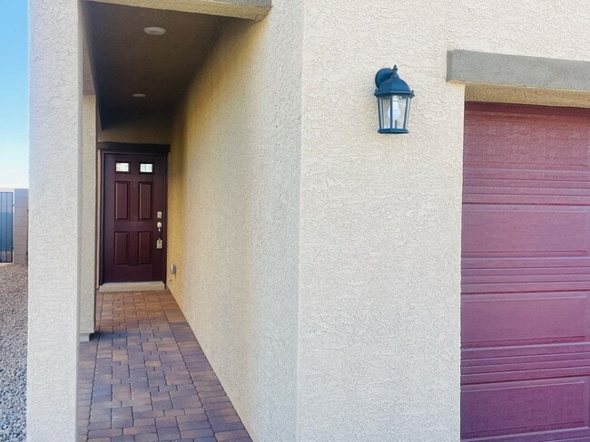 8932 Pelican Pt St in Las Vegas, NV - Building Photo - Building Photo