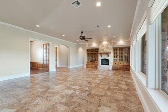 101 Up There in Horseshoe Bay, TX - Building Photo - Building Photo