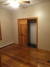 656 June St, Unit 1 in Fall River, MA - Foto de edificio - Building Photo