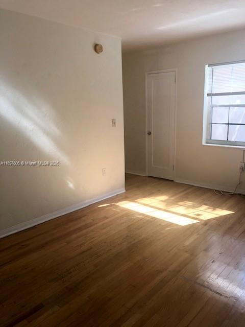 1002 Douglas Rd in Coral Gables, FL - Building Photo