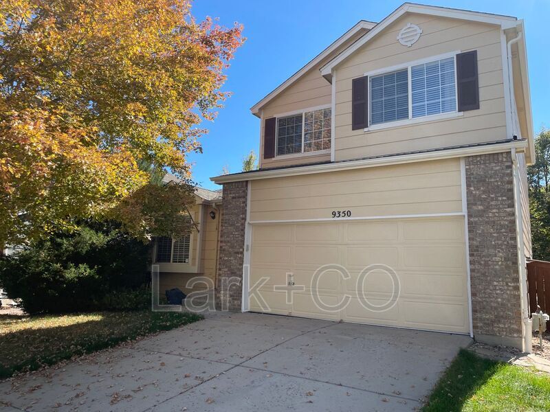 9350 Cove Creek Dr in Highlands Ranch, CO - Building Photo