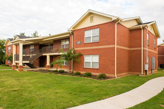 Spring Branch Apartments in Huntsville, AL - Building Photo - Building Photo