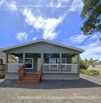 220 Lorraine St in Gleneden Beach, OR - Building Photo