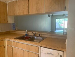 2028 Sunset Grove Ln in Clearwater, FL - Building Photo - Building Photo