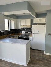 Canterbury Townhomes in Muncie, IN - Building Photo - Building Photo