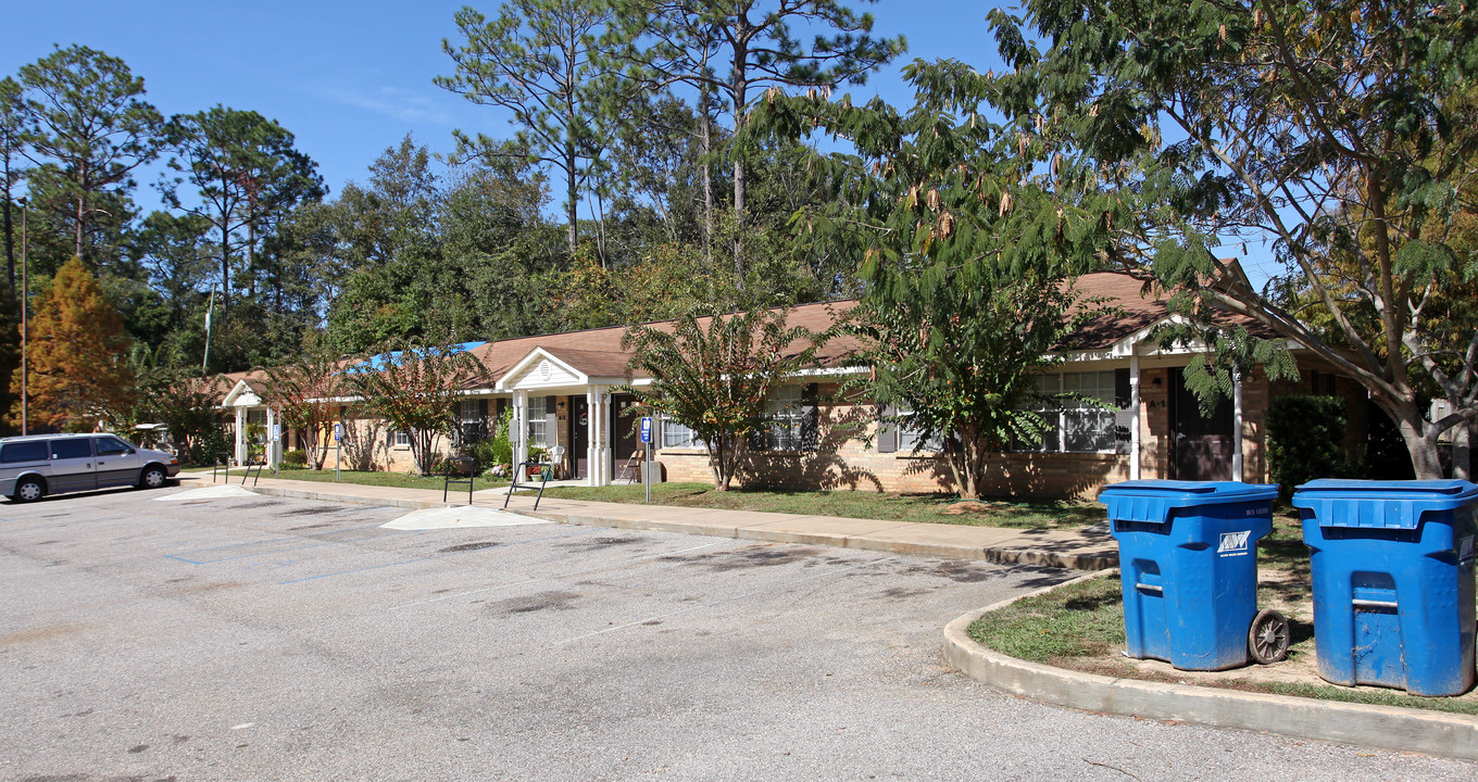 Pine Trace Apartments in Mobile, AL - Foto de edificio