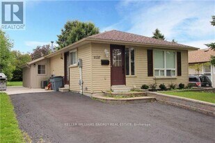 1137 Norman Crescent in Oshawa, ON - Building Photo