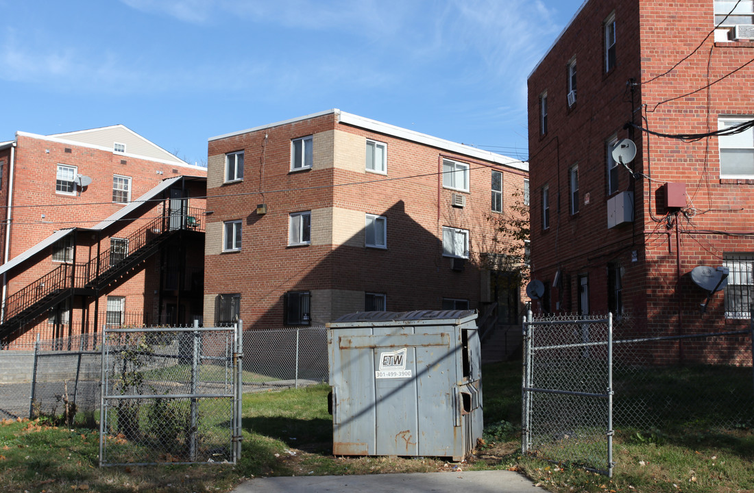 608 Eastern Ave NE in Washington, DC - Building Photo