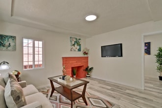 21214 Montgomery Ave in Hayward, CA - Building Photo - Building Photo