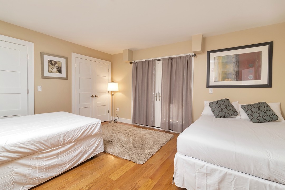 8917 River Rd in North Bergen, NJ - Building Photo