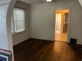 2528-2530 Park Way in Bakersfield, CA - Building Photo