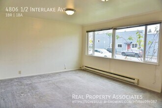 4806 1/2 Interlake Ave N in Seattle, WA - Building Photo - Building Photo