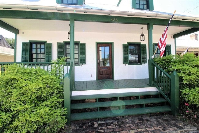 435 E Government St in Pensacola, FL - Building Photo - Building Photo