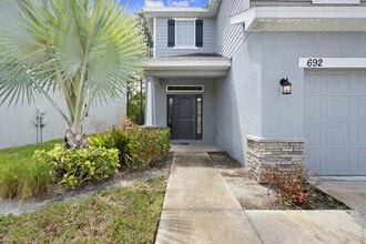 692 NE Turtleback Trail in Port St. Lucie, FL - Building Photo - Building Photo