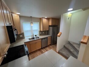 9006 18th Ave SW in Seattle, WA - Building Photo - Building Photo