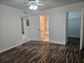 1916 Santa Barbara Blvd in Cape Coral, FL - Foto de edificio - Building Photo