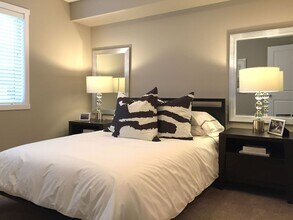 530-530 Watt Blvd SW in Edmonton, AB - Building Photo - Building Photo
