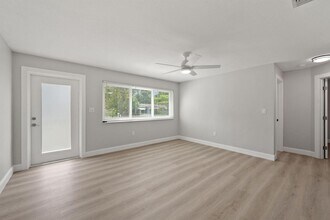 2071 W Carrol Cir in West Palm Beach, FL - Building Photo - Building Photo
