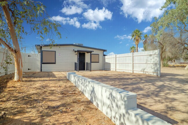 property at 106 W 10th St