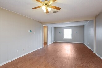 1307 Columbine Ct in Arlington, TX - Building Photo - Building Photo