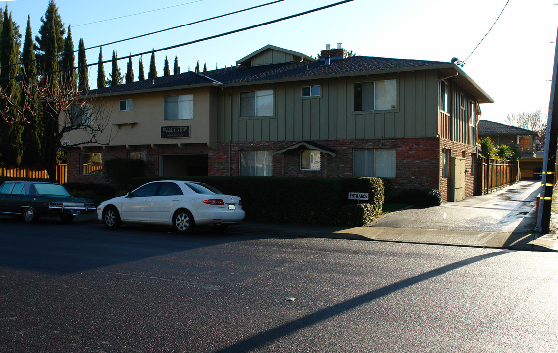 Valley View in Mountain View, CA - Building Photo