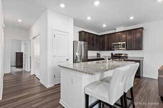 462 Comstock Rd in South Elgin, IL - Building Photo - Building Photo