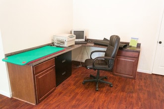 Crystal Springs Estates in Jacksonville, FL - Foto de edificio - Building Photo