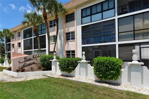 116 Vista Hermosa Cir in Sarasota, FL - Building Photo - Building Photo