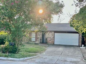 16118 Lazy Ridge Rd in Houston, TX - Building Photo - Building Photo