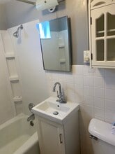 424 E 7th St, Unit 1 in Duluth, MN - Foto de edificio - Building Photo
