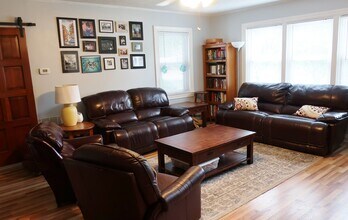 2102 E 37th St in Savannah, GA - Building Photo - Building Photo