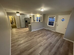 1411 Lake St NE in Hopkins, MN - Building Photo - Building Photo