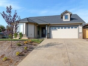 2507 Locksley Ave SE in Salem, OR - Building Photo - Building Photo