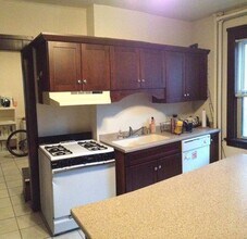 411 Hawthorne Ct in Madison, WI - Building Photo - Building Photo