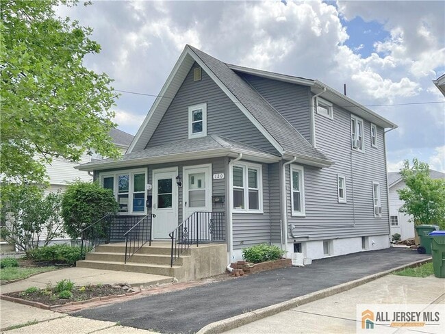 property at 120 Hillcrest Ave