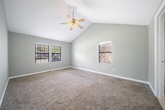1623 E 45th Pl in Tulsa, OK - Foto de edificio - Building Photo