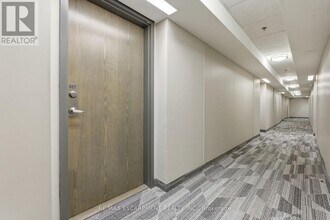 3060 Rotary Way in Burlington, ON - Building Photo - Building Photo