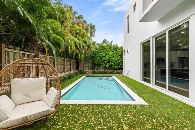 property at 1816 SW 23rd St